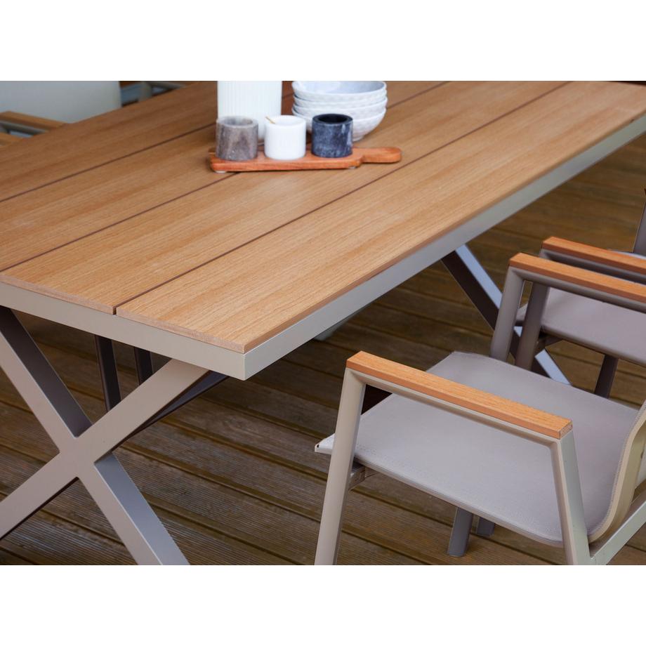 Beliani Tavolo da pranzo da giardino en Legno plastico Industriale TIANO  