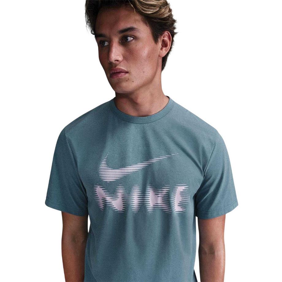 NIKE  T-ShirtHyverse 