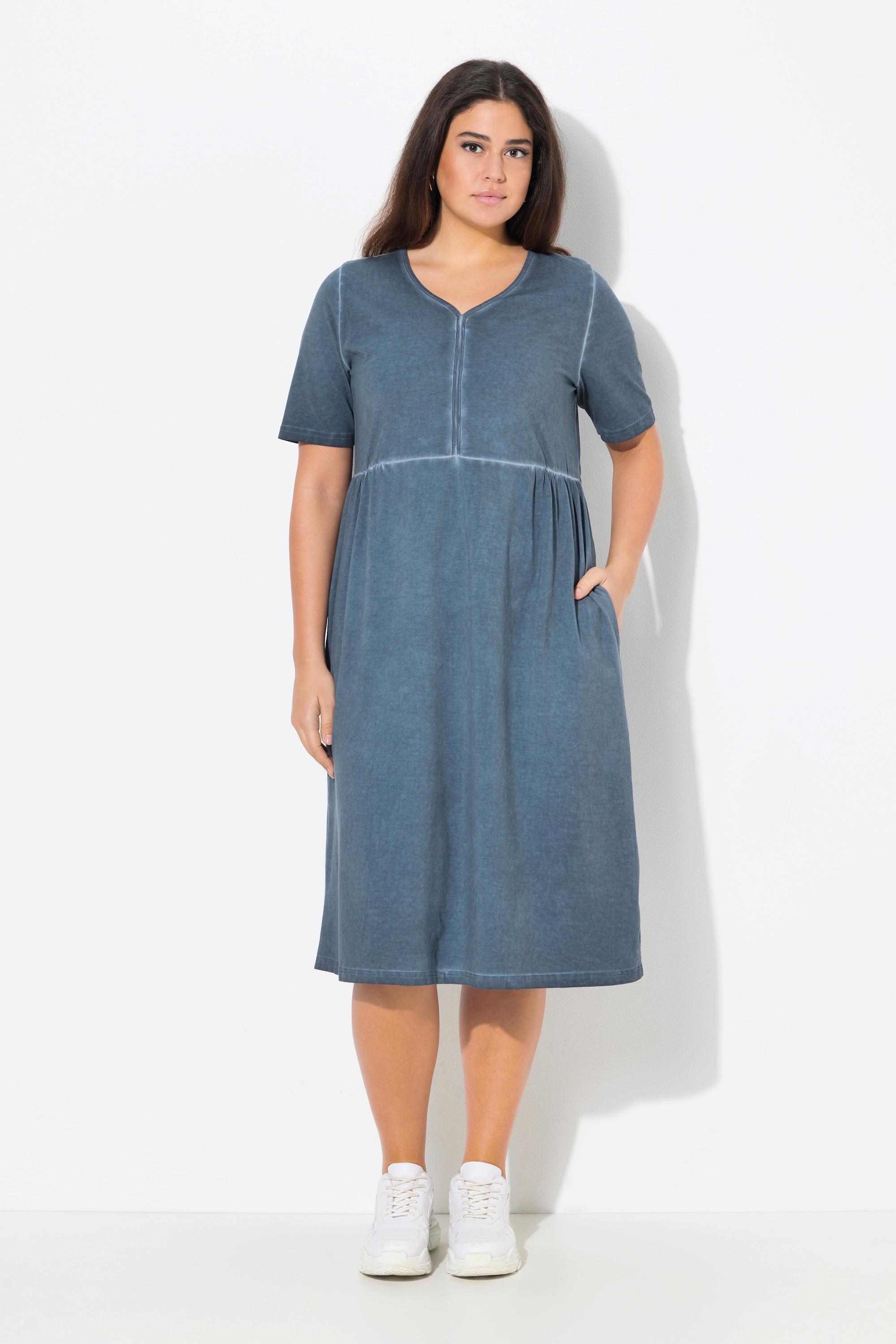 Ulla Popken Robe en jersey Coupe évasée Col V Manches courtes avec poches  