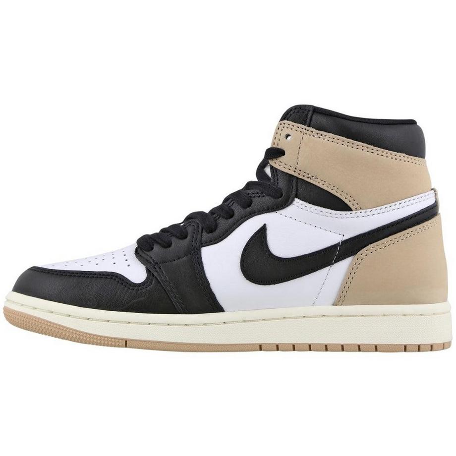NIKE Air Jordan 1 Retro Baskets Hautes  