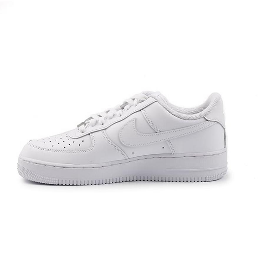 NIKE Air Force 1 07 Low Sneakers  