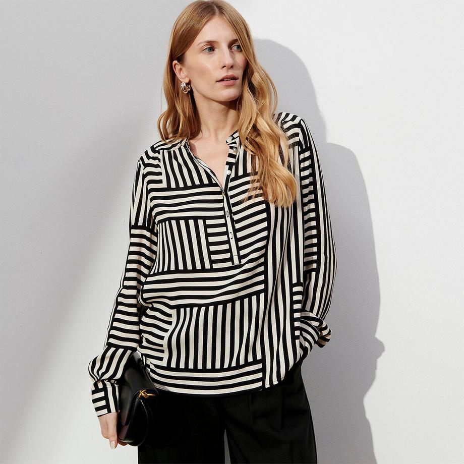 Bluse mit tunesischem Kragen