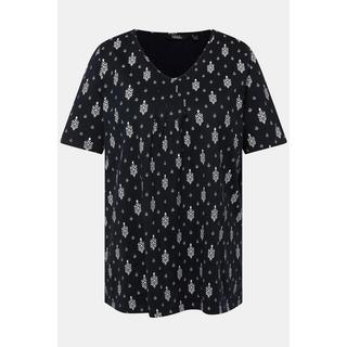 Ulla Popken  T-shirt dal taglio svasato con pieghe decorative, scollo a V e mezze maniche 