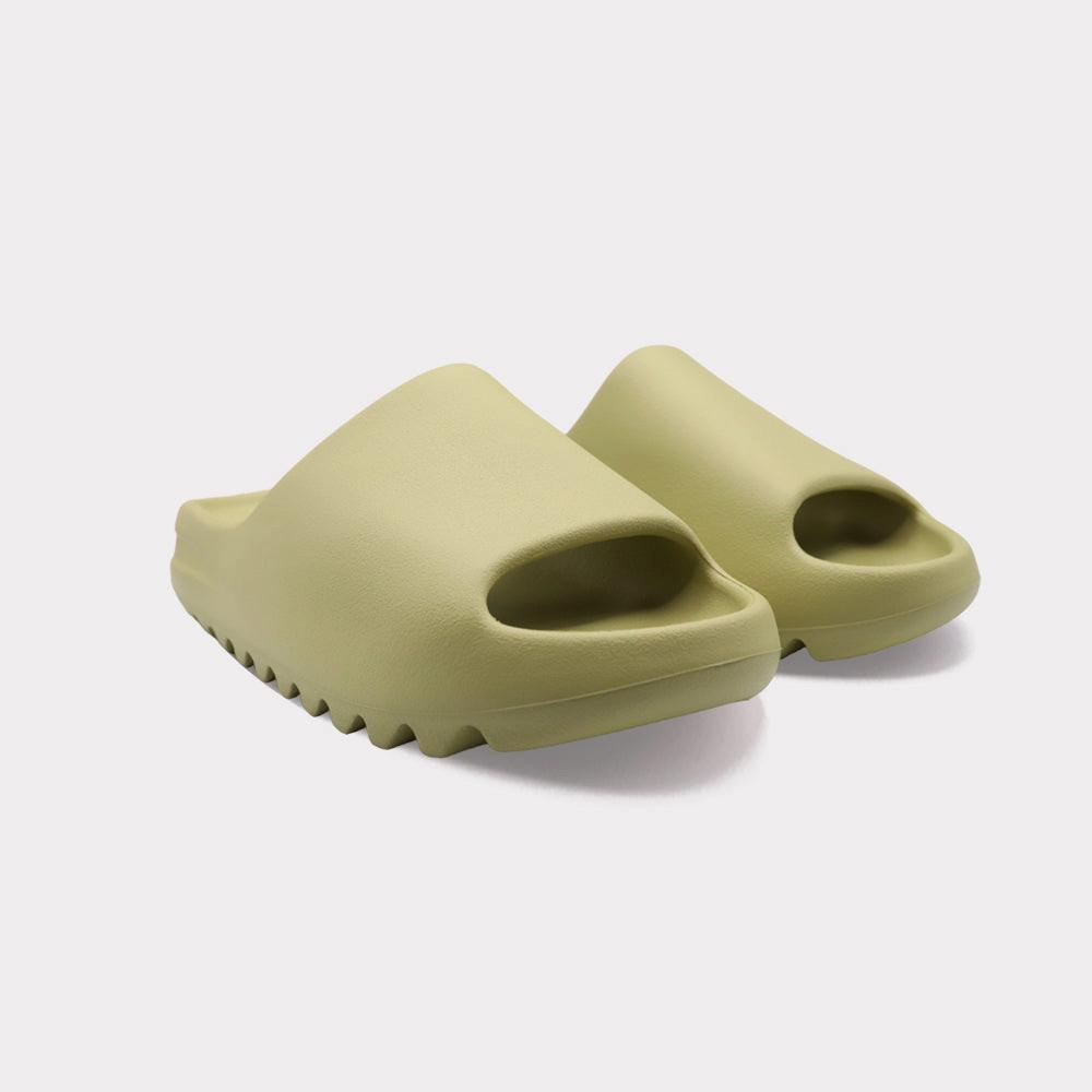 adidas  Yeezy Slide - Resin 