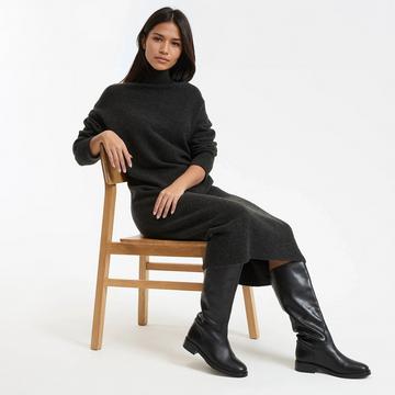 Strickkleid mit Stehkragen