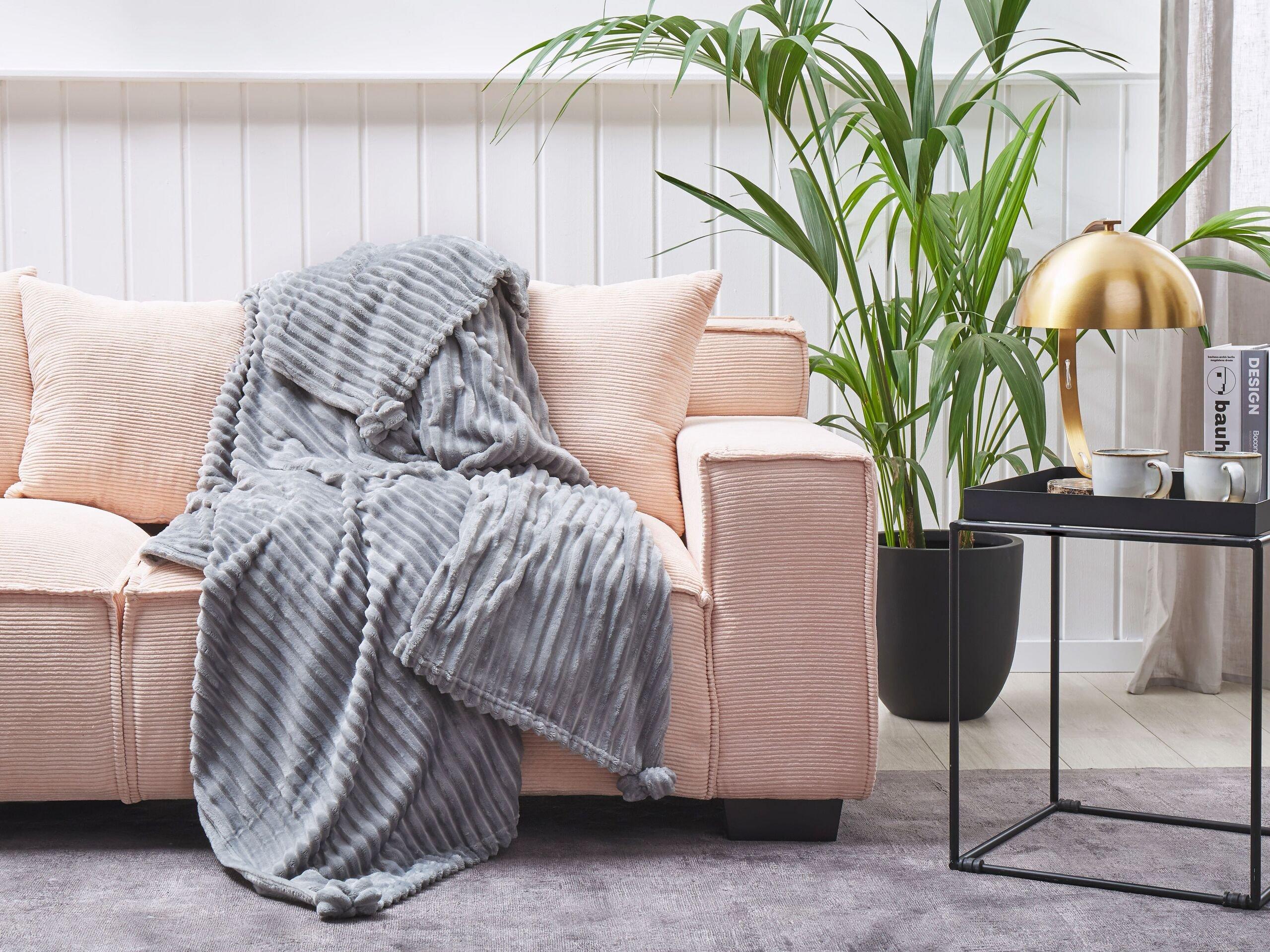 Beliani KAWERI Couverture Polaire Scandinave en Polyester  