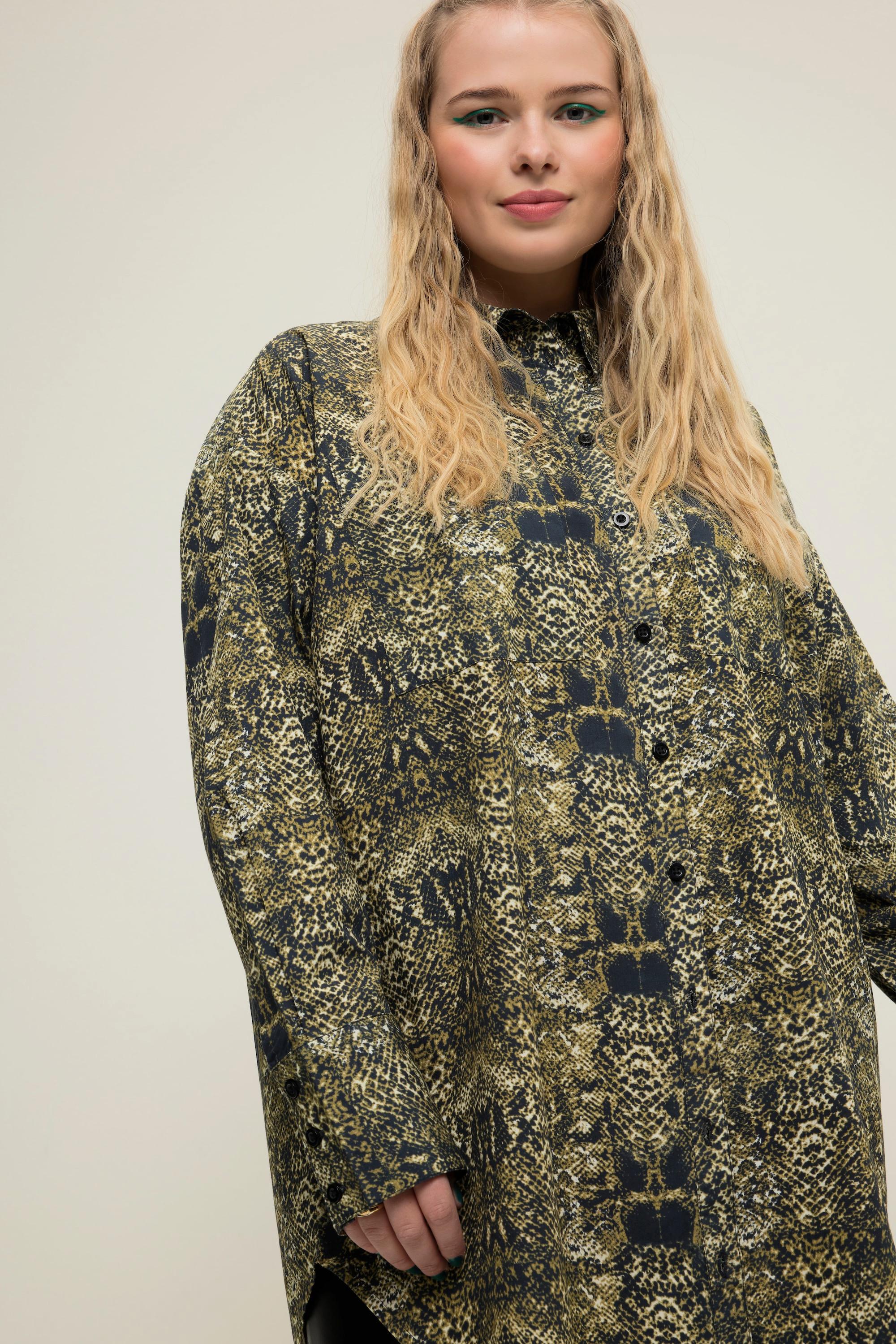 Studio Untold  Chemisier, oversized, imprimé python, patte de boutonnage, col de chemise 