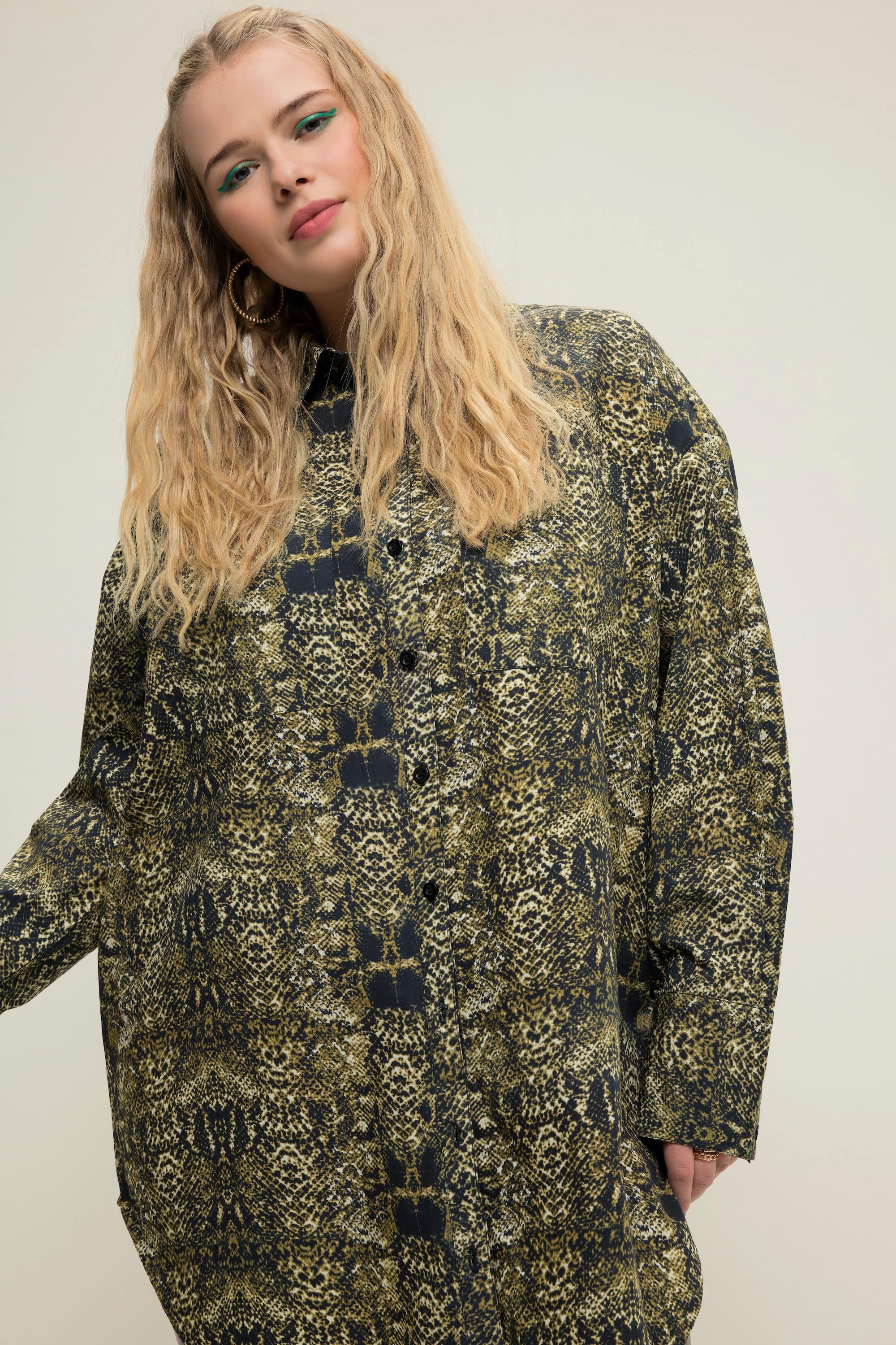 Studio Untold  Chemisier, oversized, imprimé python, patte de boutonnage, col de chemise 