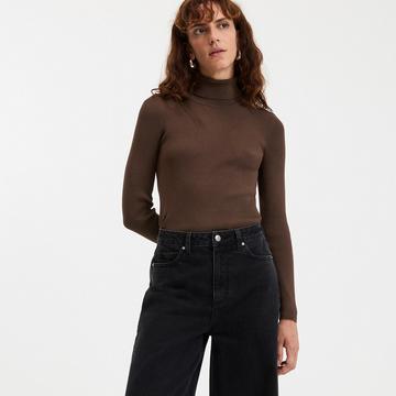 Rollkragenpullover aus Feinstrick