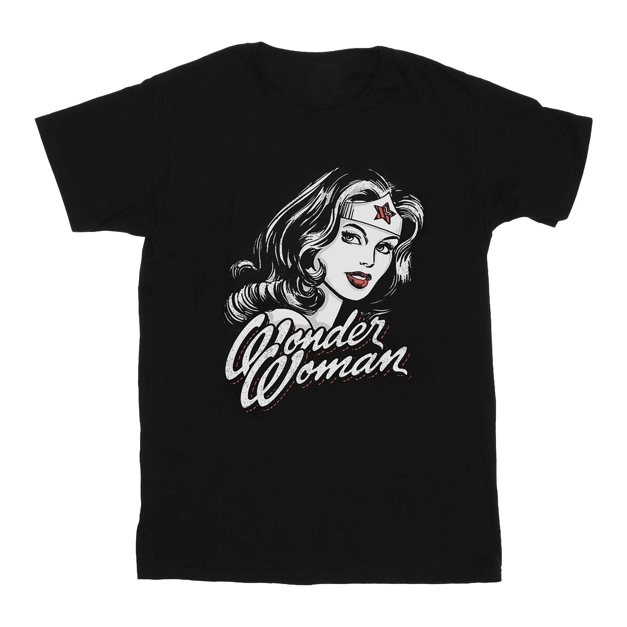 Wonder Woman  Tshirt HINT 