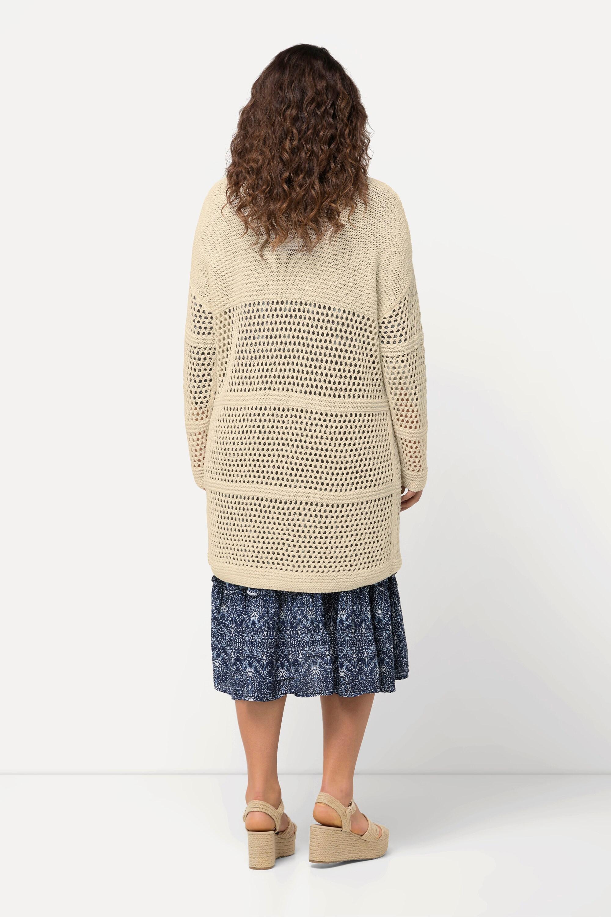 Ulla Popken  Cardigan long en crochet, coupe oversized à motif ajouré et coupe ouverte 