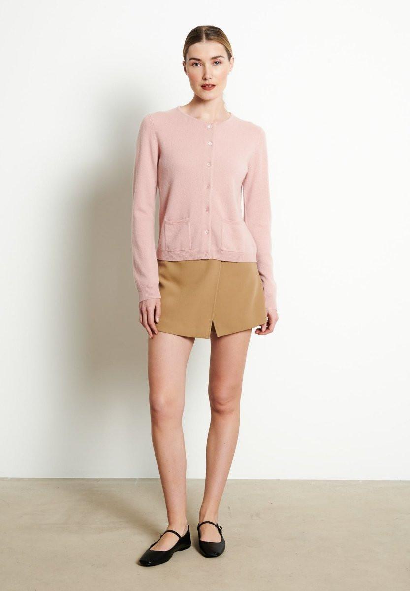 Studio Cashmere8 LILLY 4 Taillierte Strickjacke mit Rundhalsausschnitt  