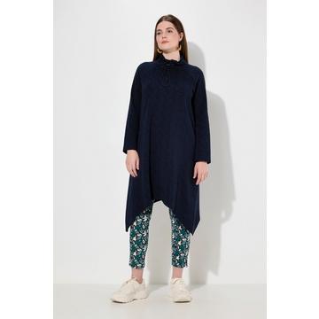 Robe en molleton de coton bio, col montant et manches longues, motif feuilles