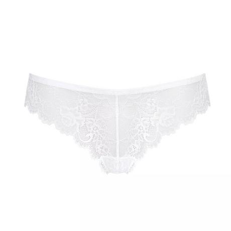 Triumph  string brésilienne tempting lace 