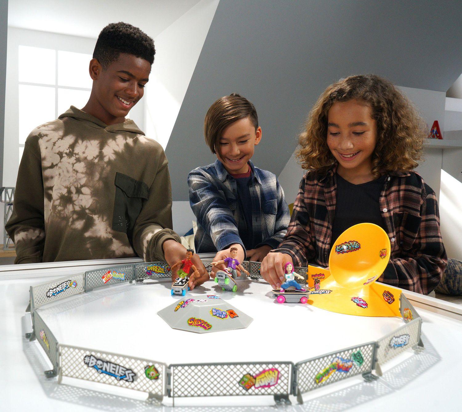 Boneless  Knochenloser Super Street Skatepark 