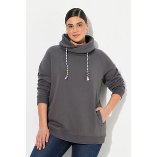 Ulla Popken  Sweat-shirt à col montant et évasé. Poches et manches raglan. 