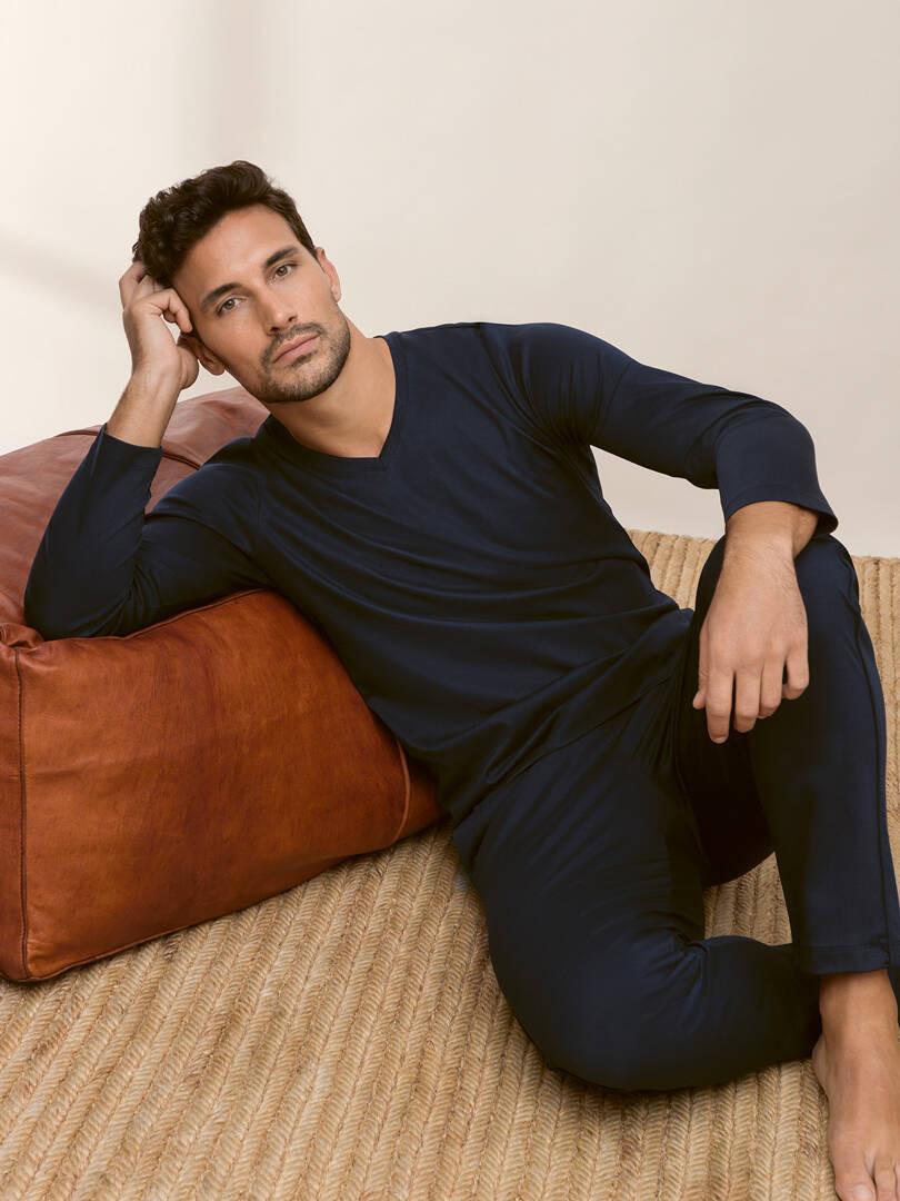HANRO Night Selection Langarm V-Ausschnitt Pyjama  