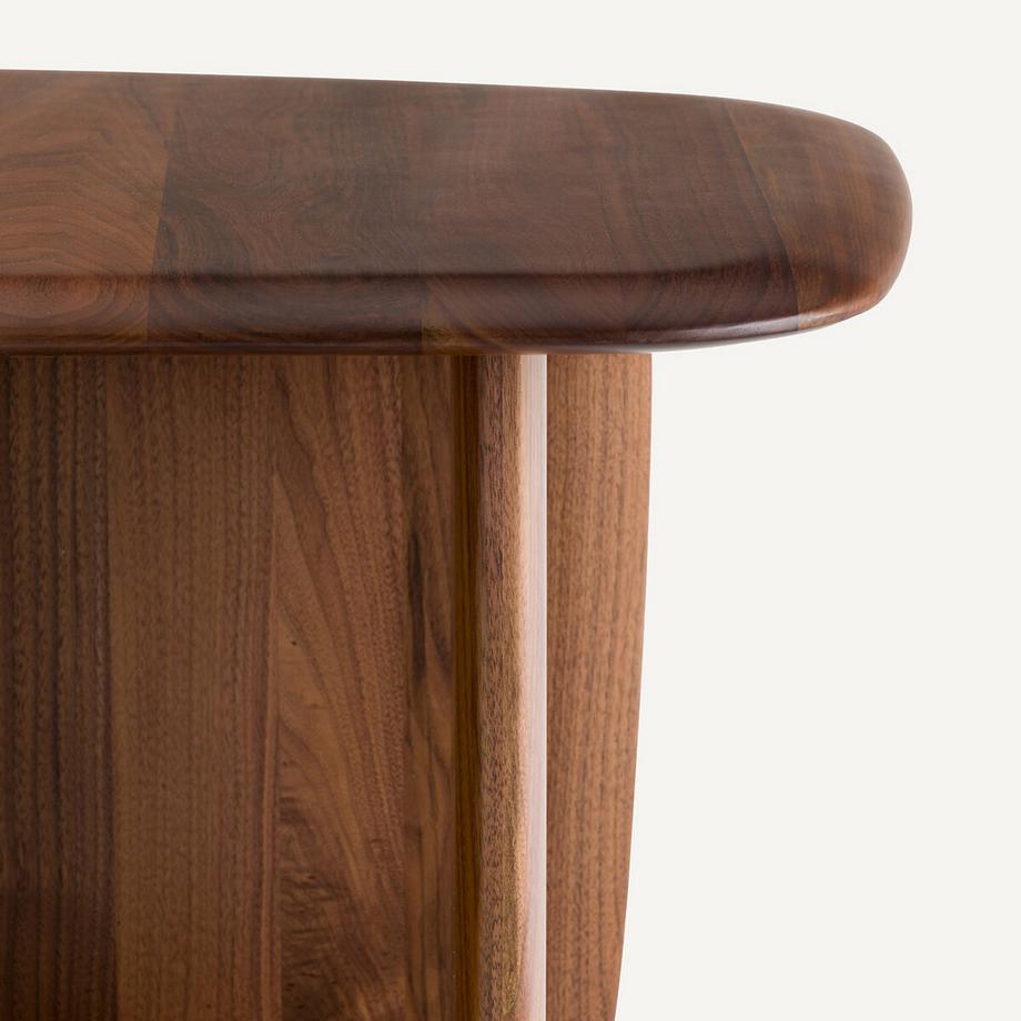 AM.PM Table basse en noyer massif  