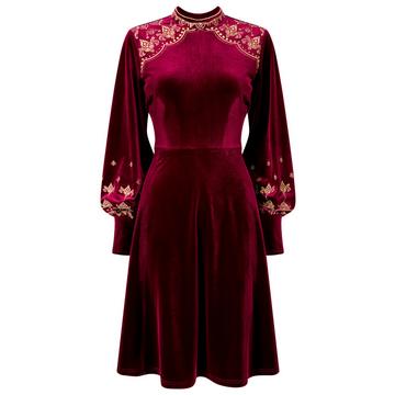 Robe en velours extensible brodée