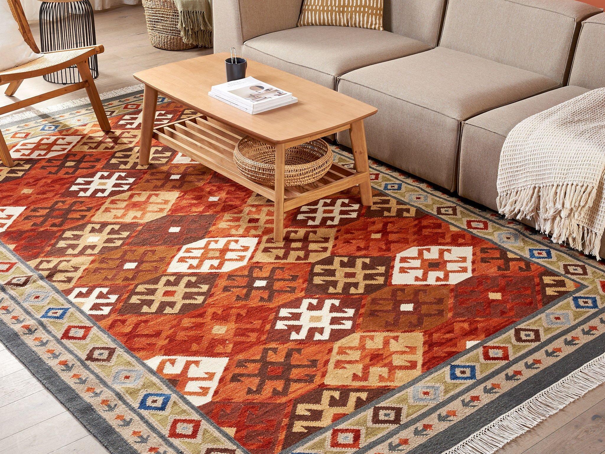 Beliani Tapis en Laine Rustique URTSADZOR  