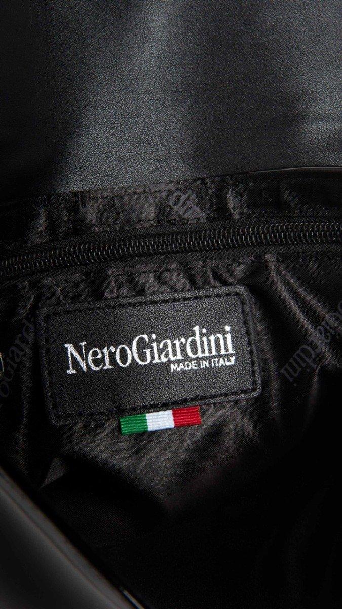 Nero Giardini  T. VERNICE NERO-0 