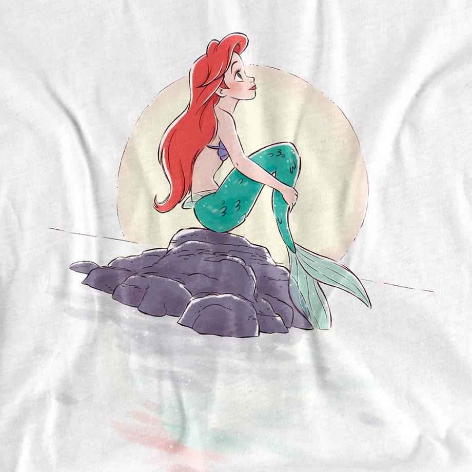 The Little Mermaid Ariel auf Felsen Langarm-T-Shirt  