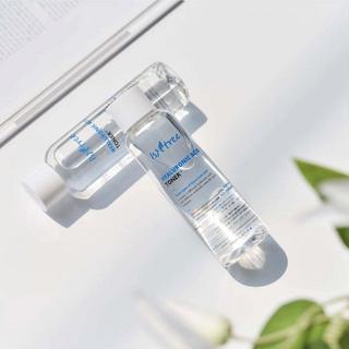 Isntree  Hyaluronic Acid Toner 