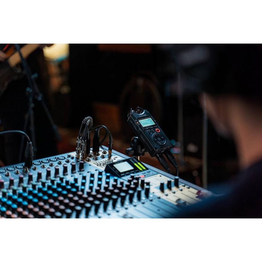 Tascam  DR-40X - Enregistreur 4 pistes portable, interface audio USB 