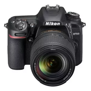 Nikon D7500 + AF-S DX NIKKOR 18-140 VR Kit d'appareil-photo SLR 20,9 MP CMOS 5568 x 3712 pixels Noir