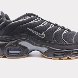 NIKE  Air Max Plus - Black Gum 