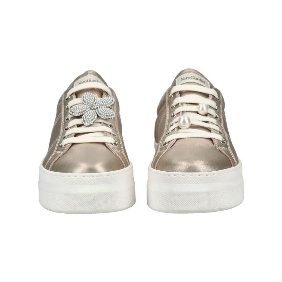 Nero Giardini Sneaker à plateforme métallique avec détail perle  