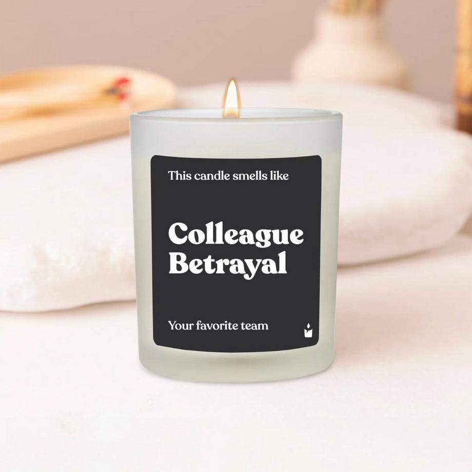 CandleHand Bougie Parfumée Woody This candle smells like: Colleague Betrayal  