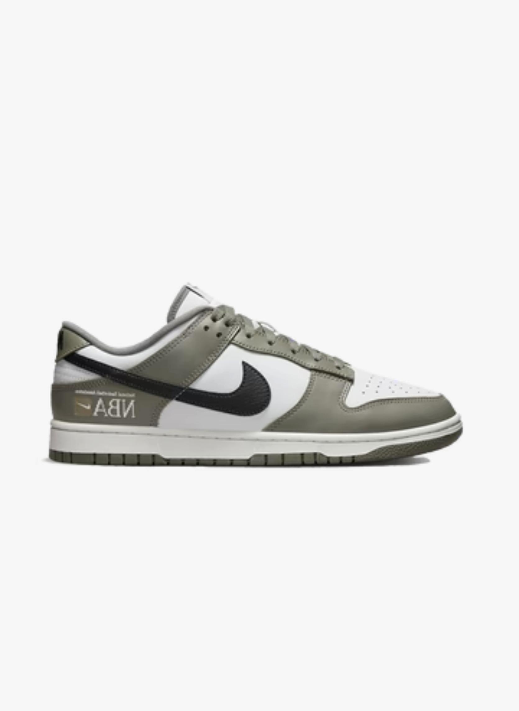 NIKE  Dunk Low NBA Paris 