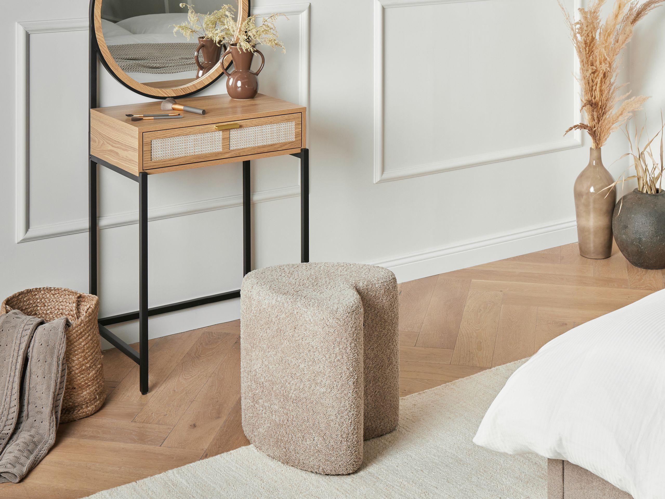 Beliani Pouf aus Chenillegewebe Skandinavisch SCOTIA  