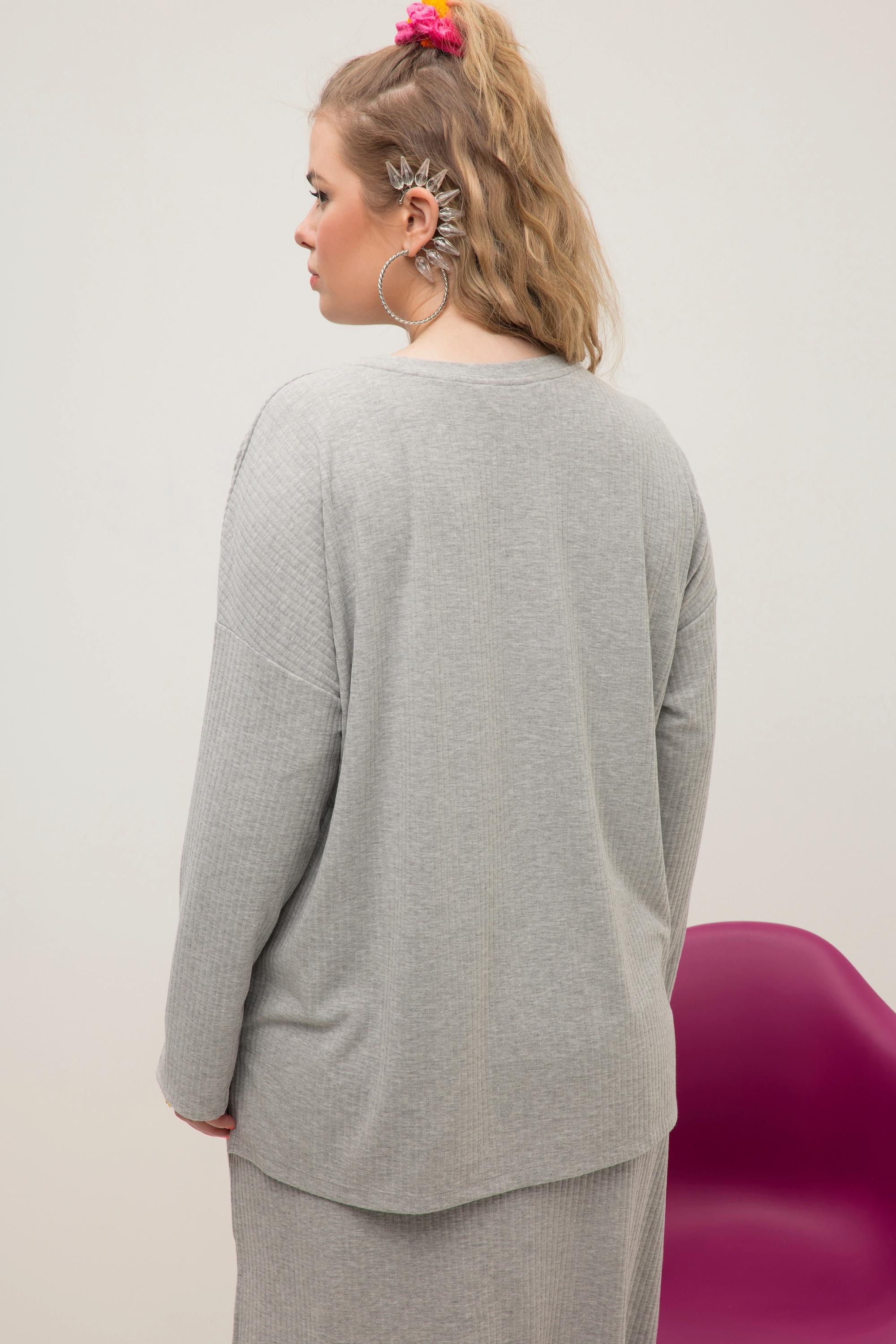 Studio Untold  Maglione dal taglio oversize in maglia a costine con scollo a girocollo e maniche lunghe 