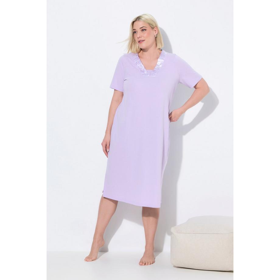 Ulla Popken Chemise de nuit Bande fantaisie en satin Décolleté V Manches courtes  