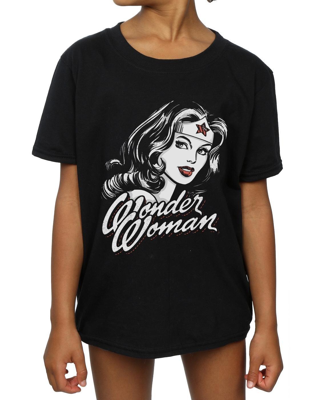 Wonder Woman  Tshirt HINT 