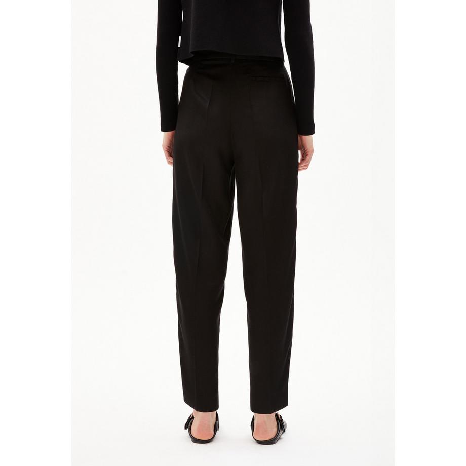 ARMEDANGELS Sandrinaa Tapered Leg Pantaloni  