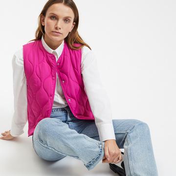 Steppgilet mit Druckknöpfen