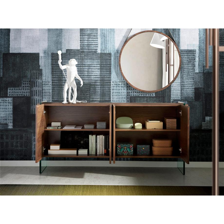 ANGEL CERDA Sideboard aus Nussbaum und gehärtetem Glas  