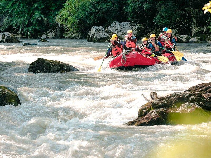 Smartbox  Rafting-Abfahrt auf der Simme mit Transfer und Getränk - Geschenkbox 