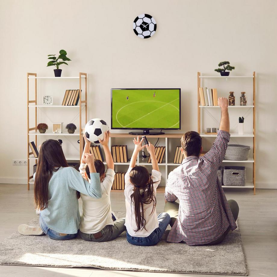 B2X Wanduhr Fußball  