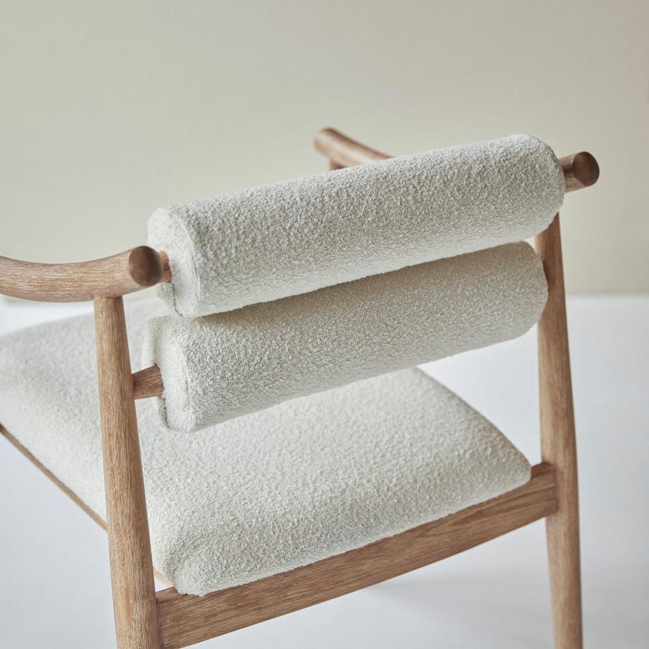Tikamoon Sessel aus massivem Akazienholz und Boucléstoff – Colombe  