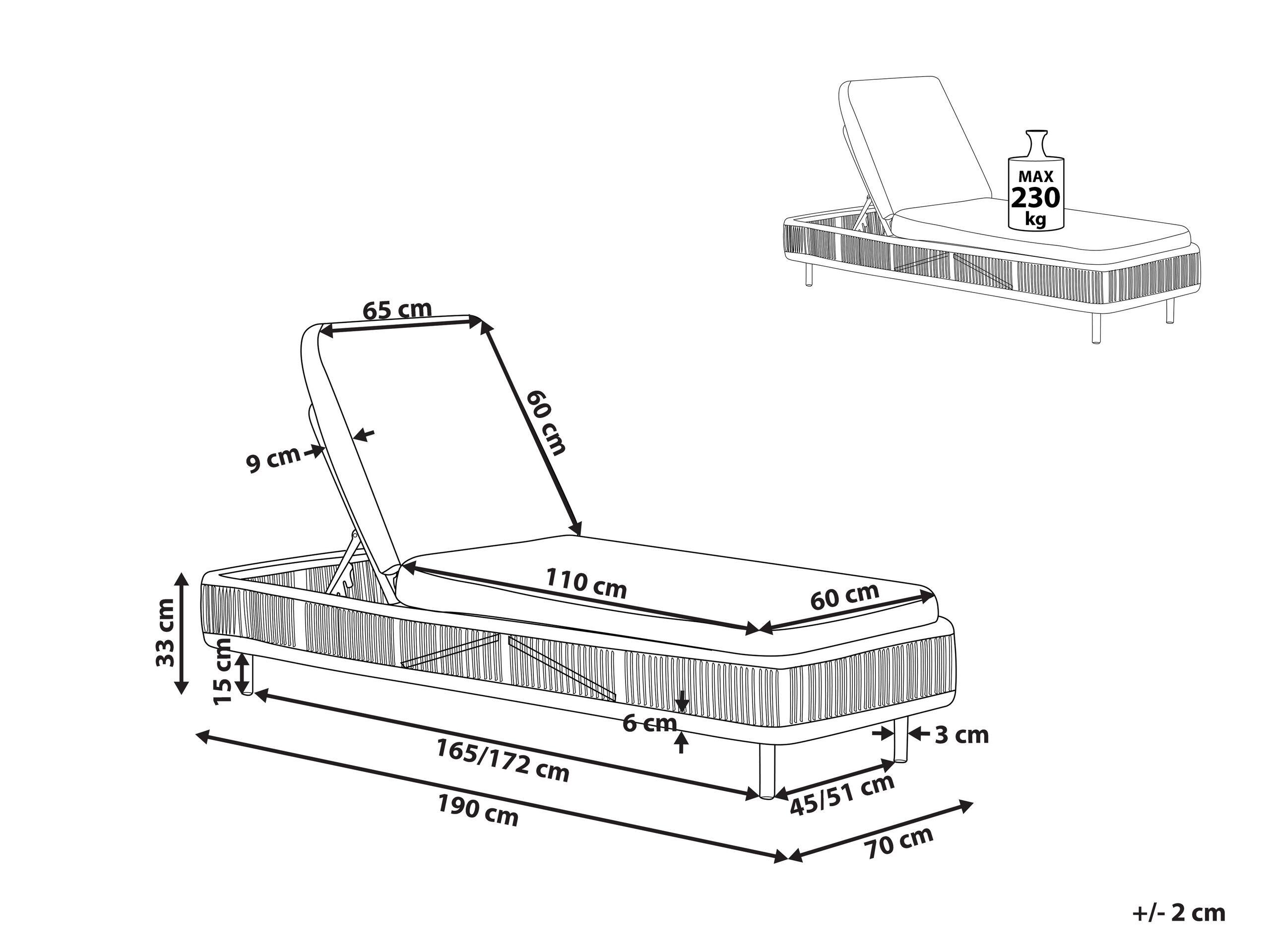 Beliani Sonnenliege mit Kissen aus PE Rattan Boho OSINI  