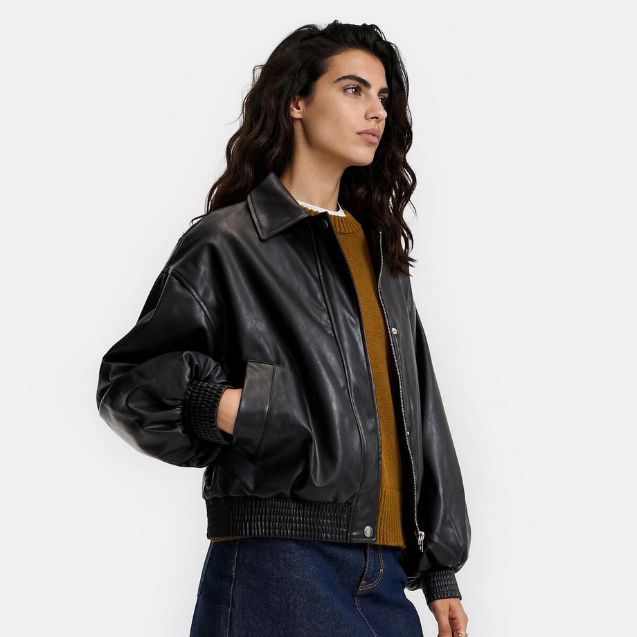 Kurze Jacke aus Kunstleder