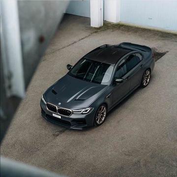 Conduire une BMW M5 CS pendant 3 heures - sans limite de kilométrage (pour 1 personne)