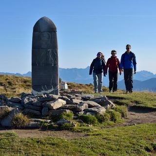 Geschenkidee  Genusswanderung Dreibündenstein mit Halbtax-Abo / GA (für 1 Person) 