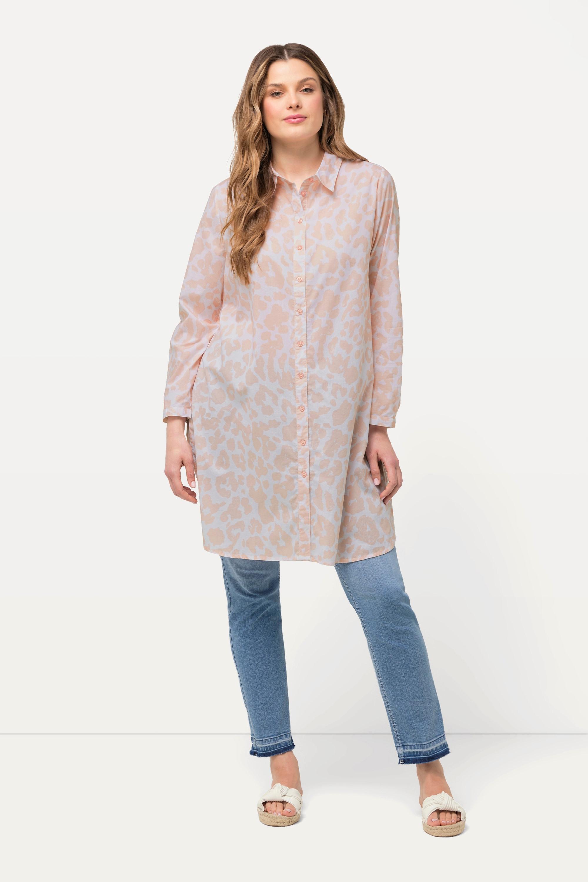 Ulla Popken  Blusa dal taglio lungo e svasato con fantasia leopardata, colletto da camicia e maniche lunghe 