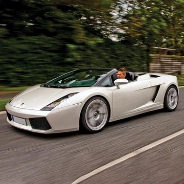 Einzigartiges Fahrerlebnis: 3-stündige Fahrt in einem Lamborghini - Geschenkbox