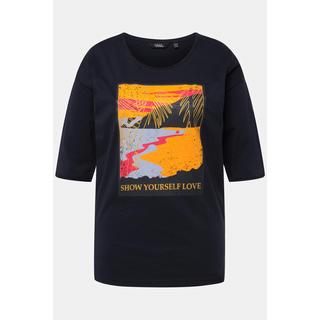 Ulla Popken  T-shirt dal taglio oversize con paesaggio, scollo a girocollo e mezze maniche 